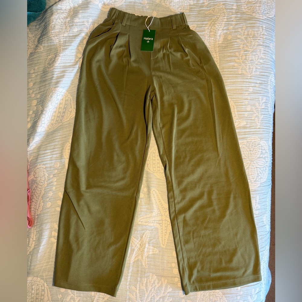 HALARA Wide Leg Pants in Olive Green